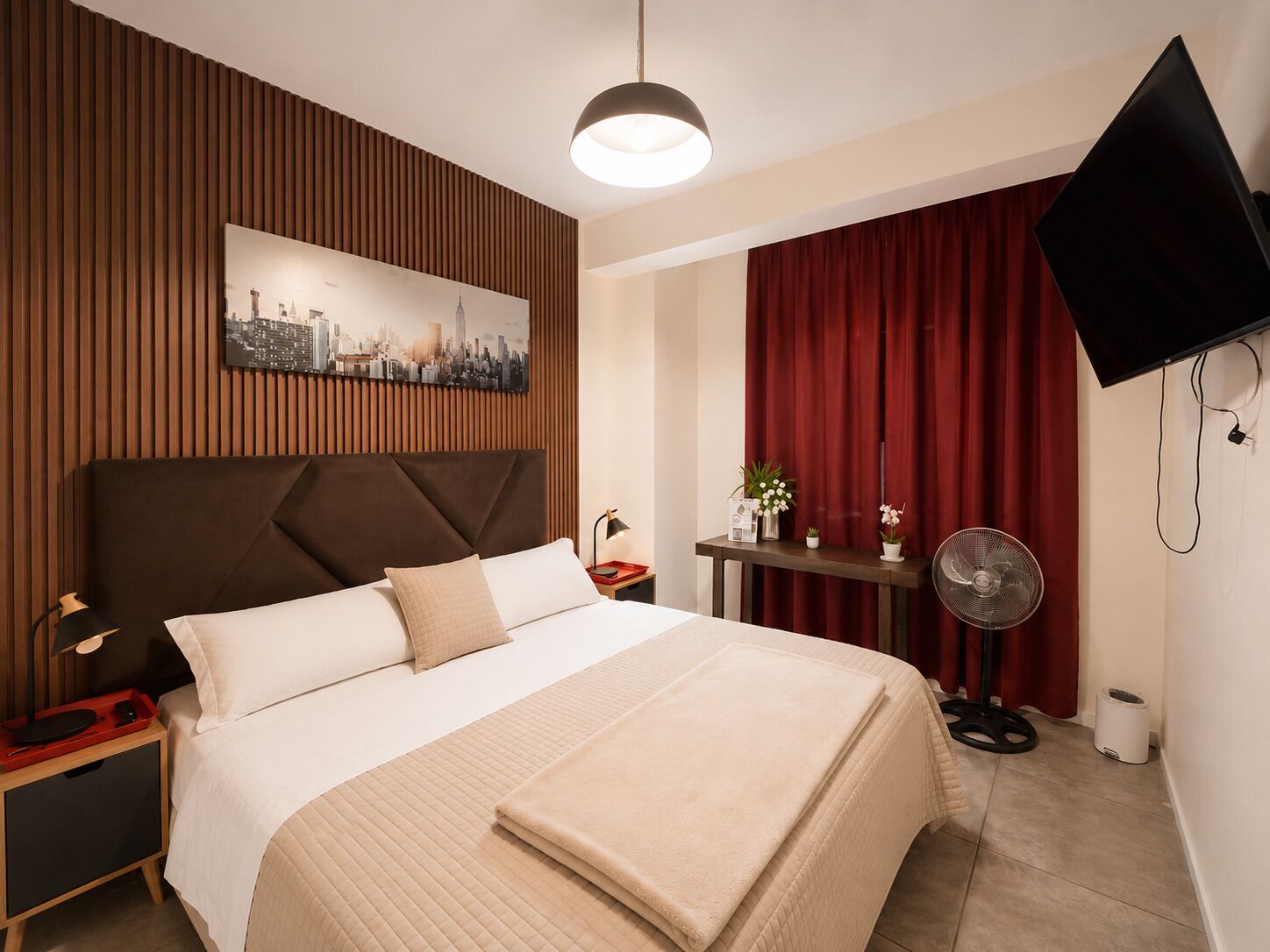 Deluxe Double Room, 1 King Bed, Ensuite | Free WiFi, bed sheets