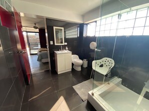 Deluxe Double Room, 1 King Bed, Ensuite | Bathroom - Ica Adventures II - Hostel (Ica)