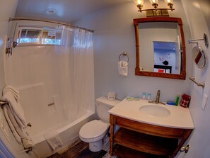 Bathroom - Tao Cabins (Big Bear City)