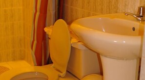 淋浴設備、風筒、提供毛巾