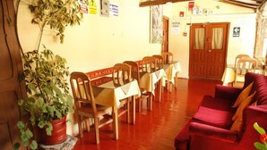 Daily continental breakfast for a fee - Muyucmarka Hospedaje Familiar (Cusco)