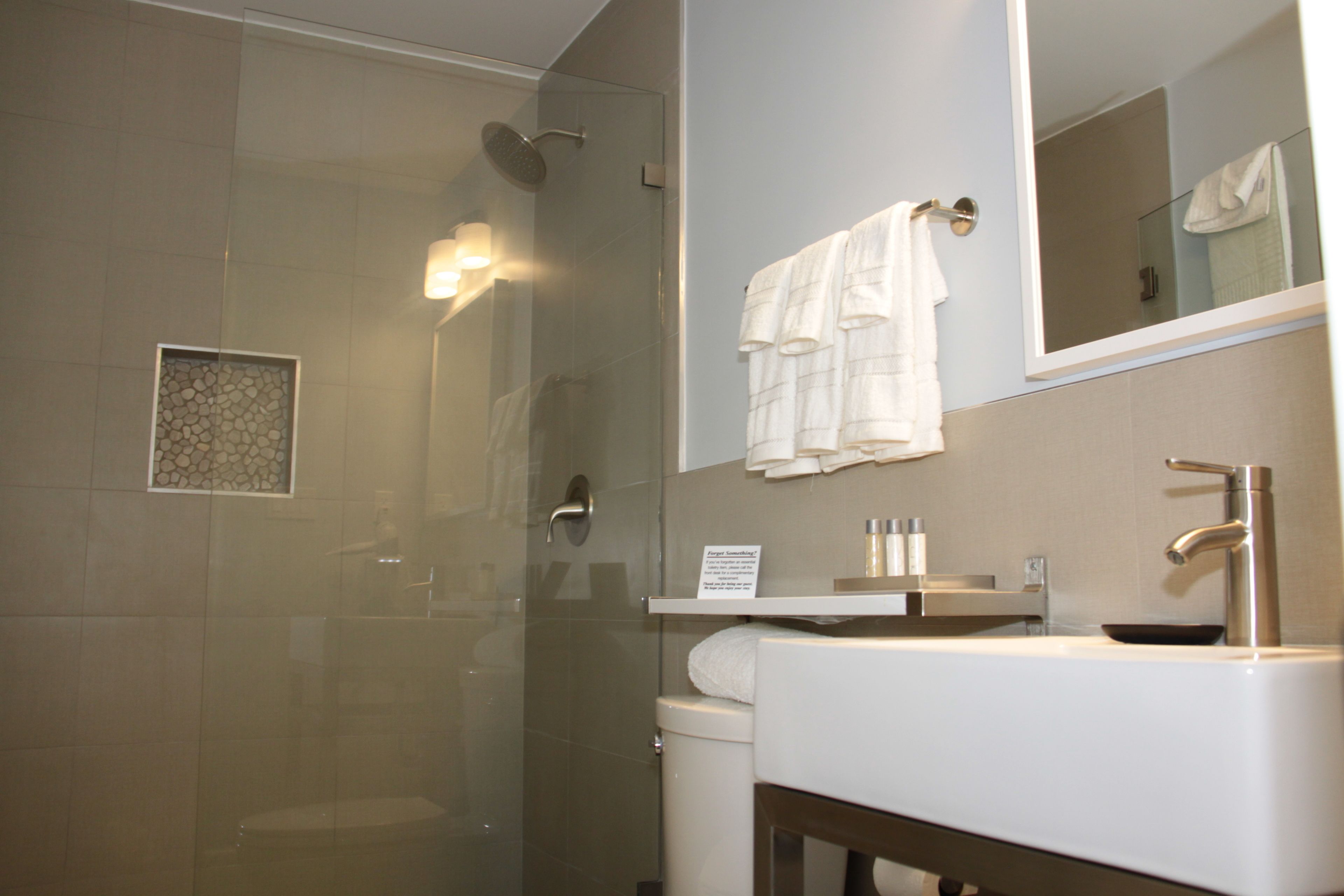 Photo - El Royale Hotel - Near Universal Studios Hollywood