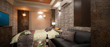 Individually decorated, individually furnished, free WiFi