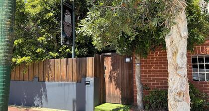 The Shiralee - Hostel