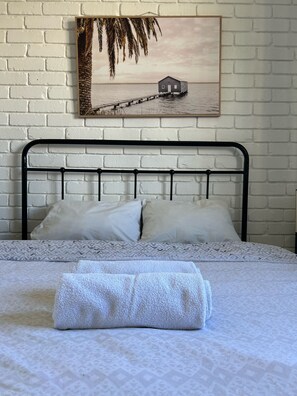 Wifi gratis y ropa de cama