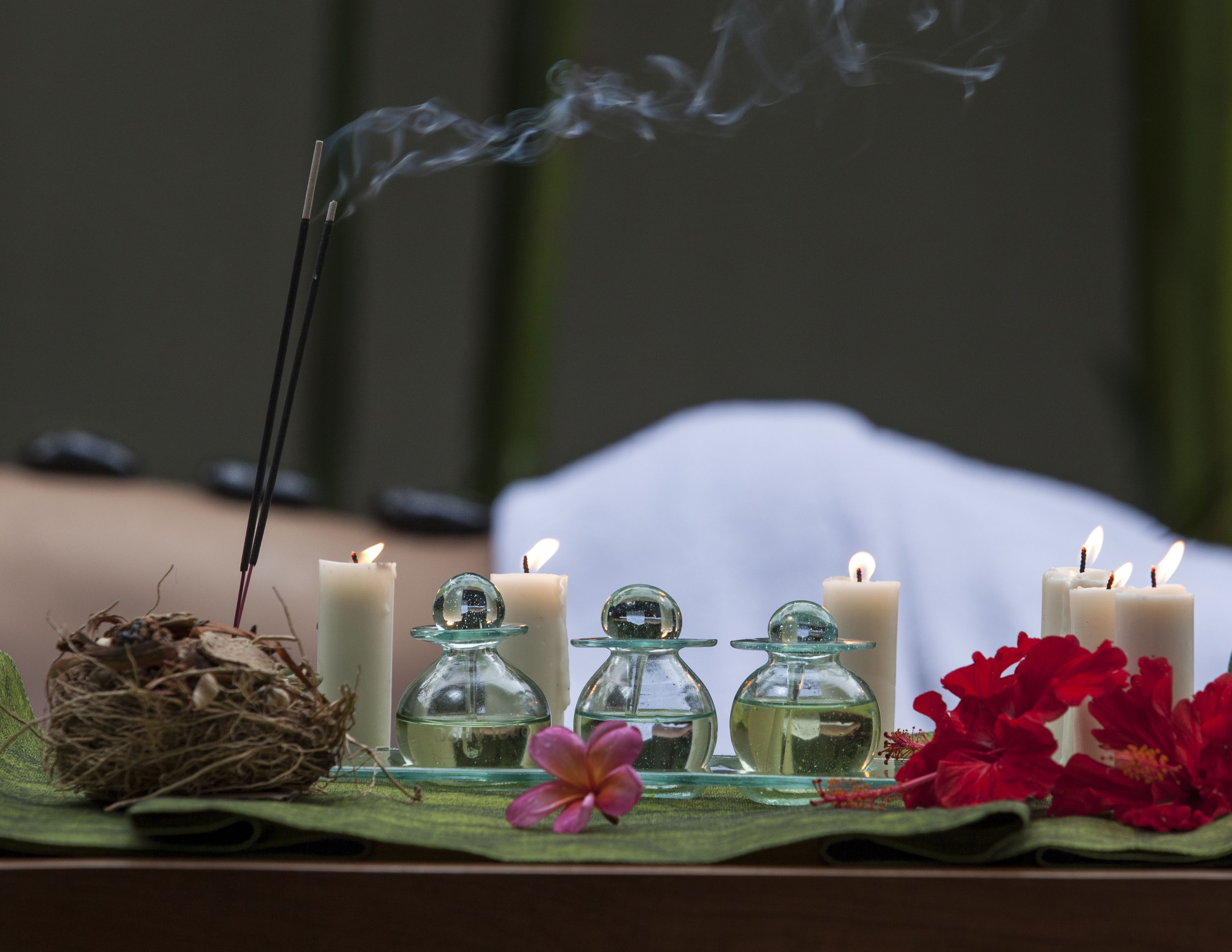 couples treatment room(s), body treatments, body scrubs, reflexology