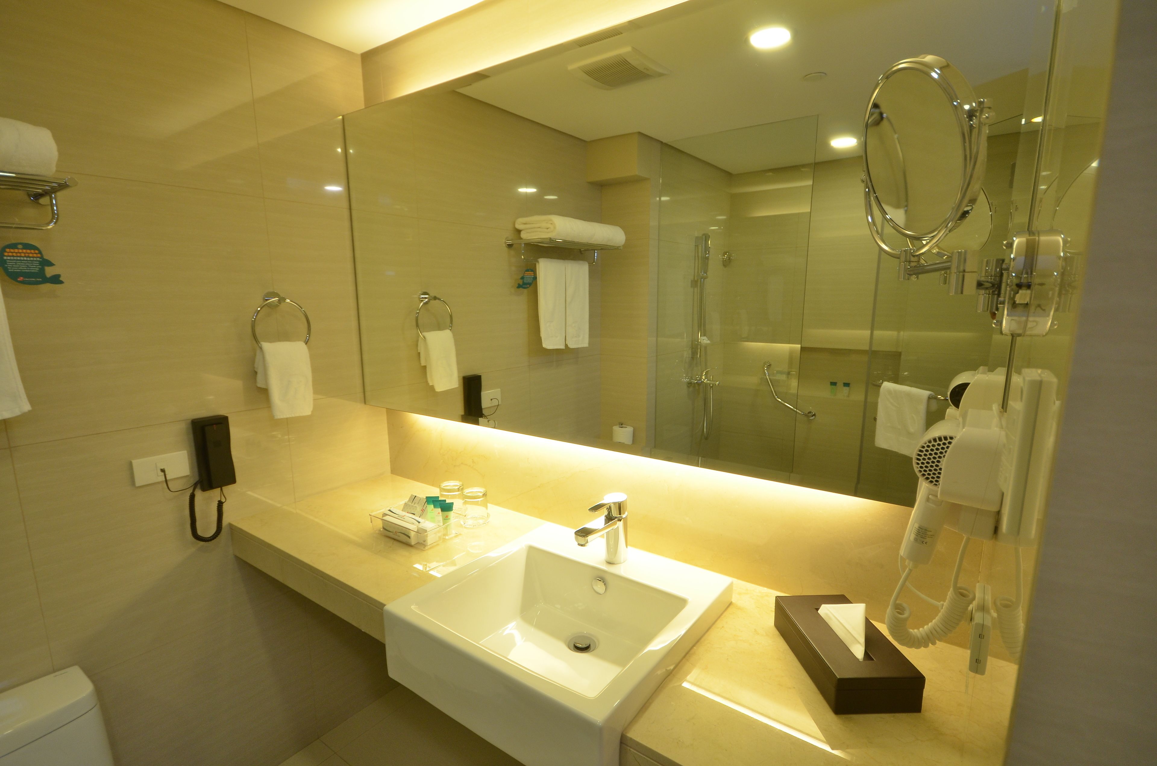 Wastafel kamar mandi