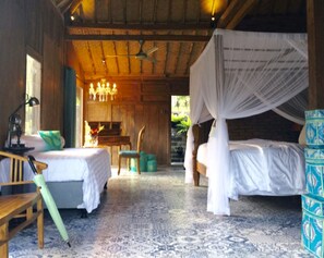 Quarto | Frigobar, cofres nos quartos, Wi-Fi de cortesia, roupa de cama