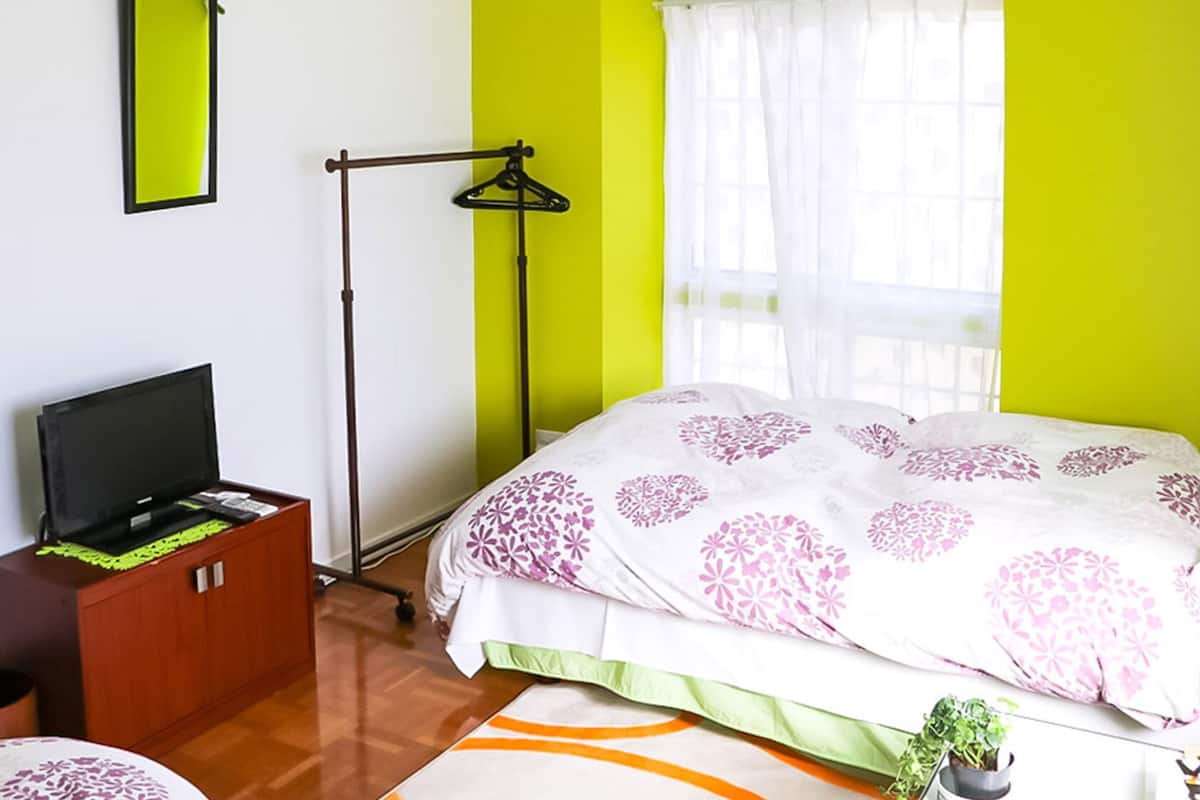 Desk, WiFi (free), bed sheets