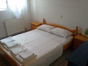Apartment, Sea View | 2 bedrooms, Egyptian cotton sheets, iron/ironing board, free WiFi