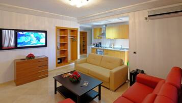 Appartamento Luxury, 1 camera da letto, balcone, vista città (2 persons) | Biancheria da letto di alta qualità, una cassaforte in camera