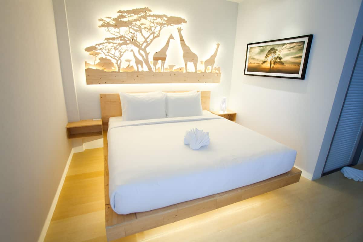 1 bedroom, in-room safe, free WiFi, bed sheets