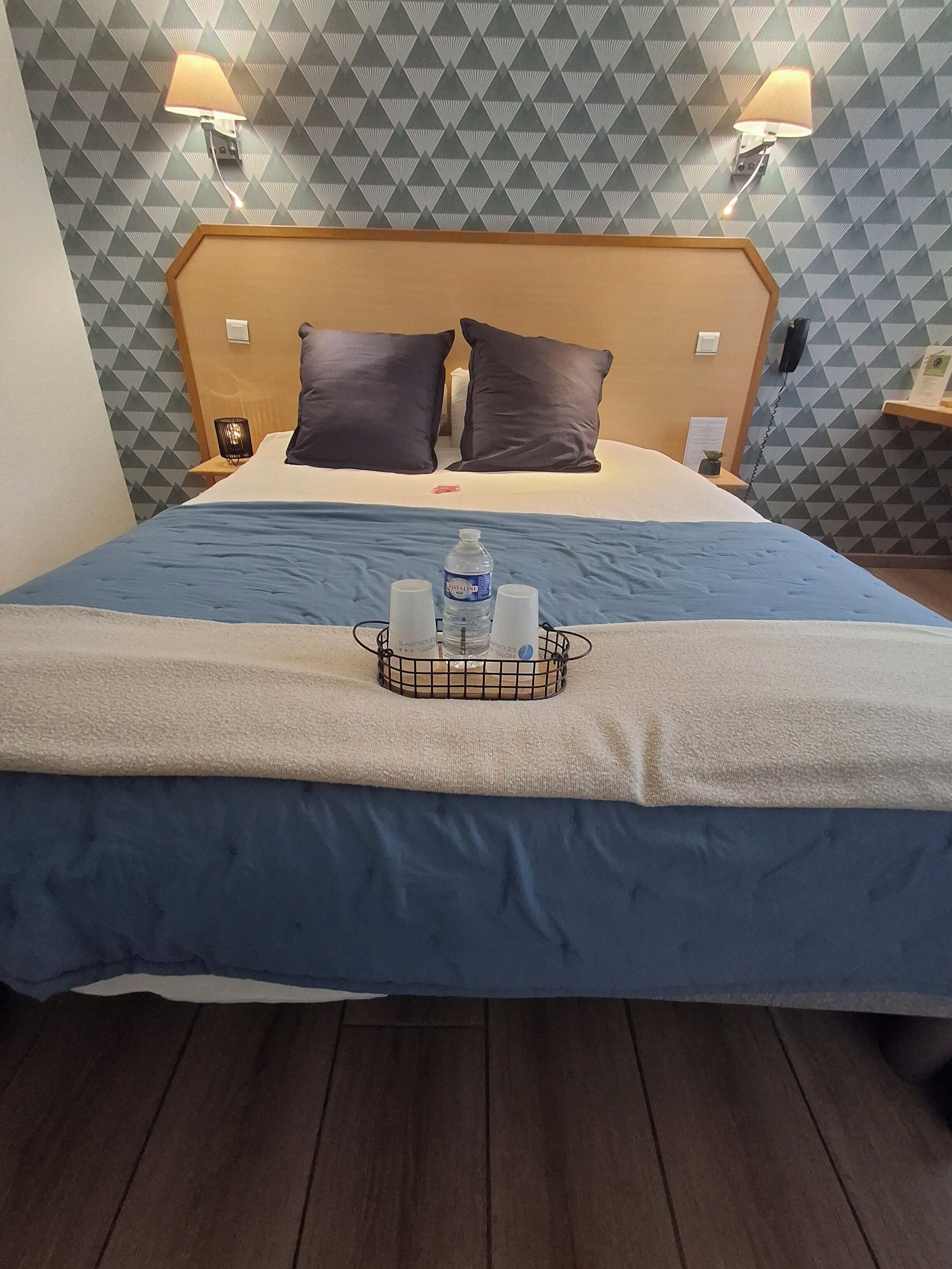 高级双人房 | 笔记本电脑工作区、隔音、熨斗/熨板、免费 WiFi