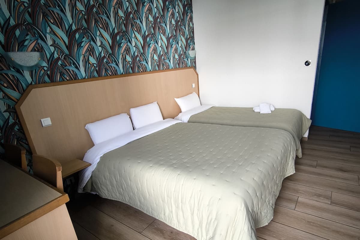 standard triple room | laptop workspace, soundproofing, iron/ironing board, free wifi