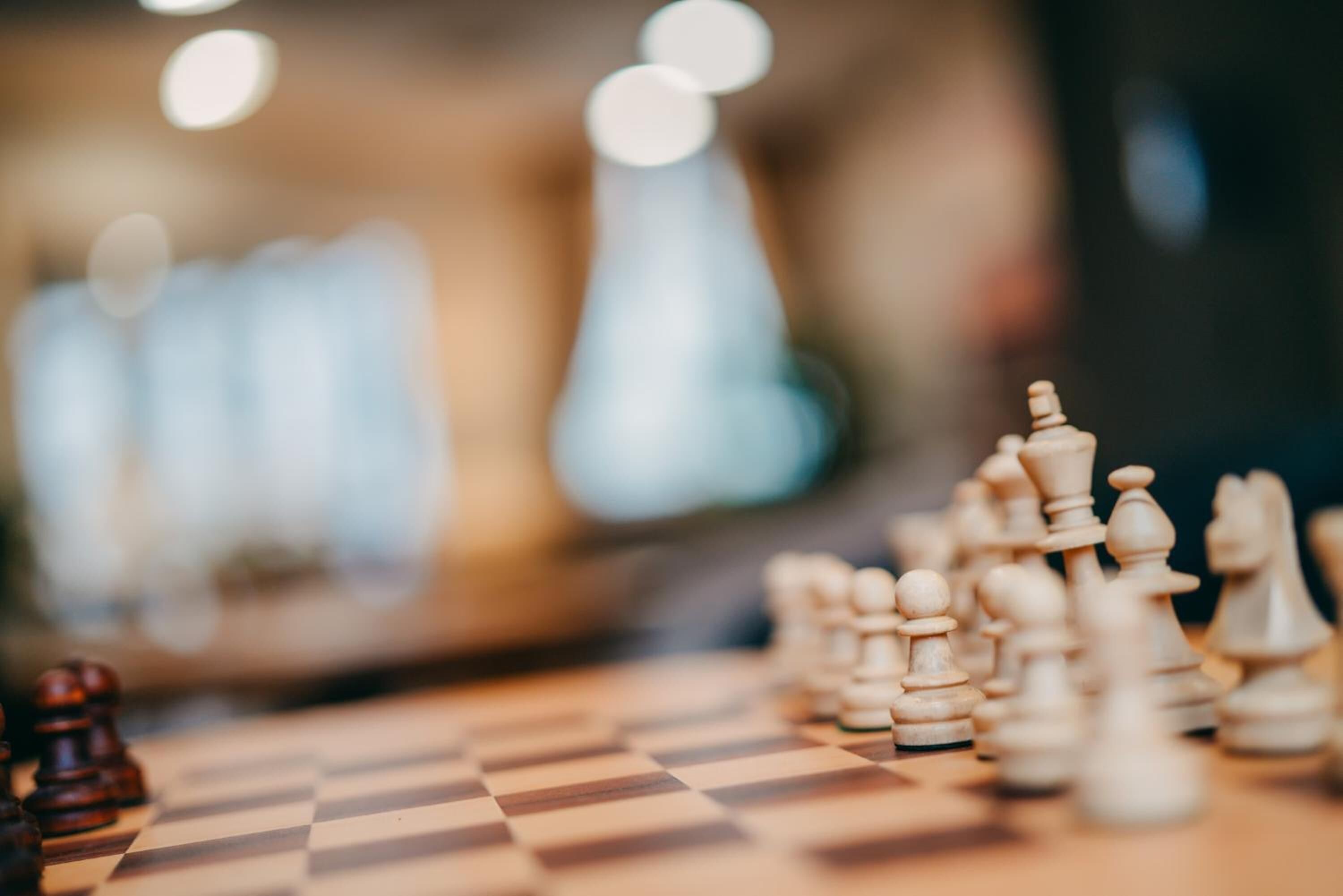 breakfast and lunch served, international cuisine