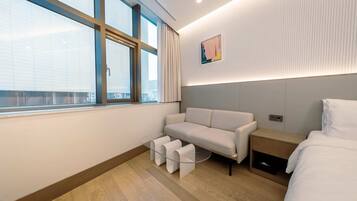 Modern Deluxe Twin | Room amenity