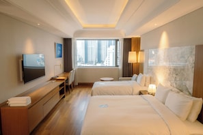 Royal-Suite | 1 Schlafzimmer, hochwertige Bettwaren, Daunenbettdecken, Zimmersafe