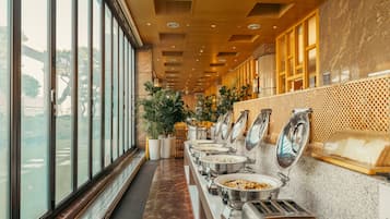 Daily local cuisine breakfast (KRW 19000 per person)