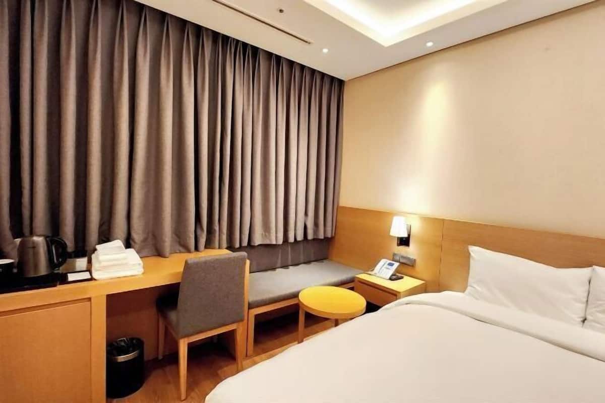 1 chambre, literie de qualité supérieure, couette en duvet d'oie