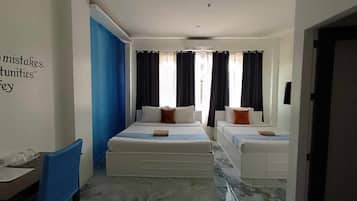 Bureau, espace de travail pour ordinateur portable