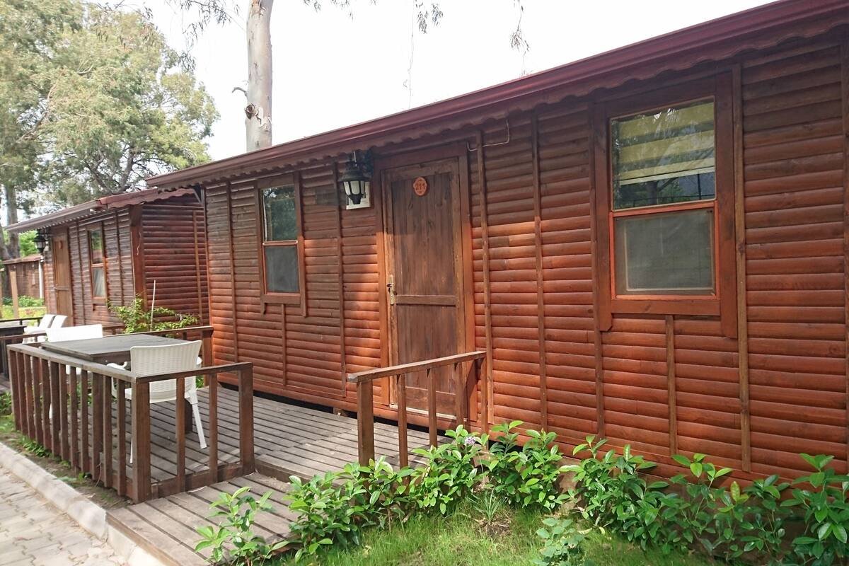 Bungalow, 2 Bedrooms, Garden View | Minibar, individually furnished, free WiFi, bed sheets
