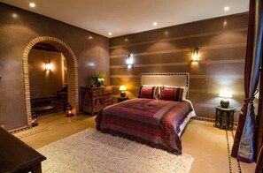 Premium-Zweibettzimmer, 2 Schlafzimmer, Terrasse, Poolblick