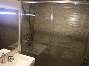 Bathroom - Hotel La Unión (Humanes de Madrid)