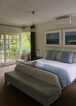 Standard Double Room | Egyptian cotton sheets, premium bedding, minibar, in-room safe - Ballantynes Lodge (Harare)
