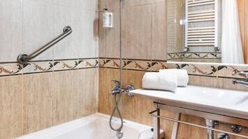 Bathroom | Shower
