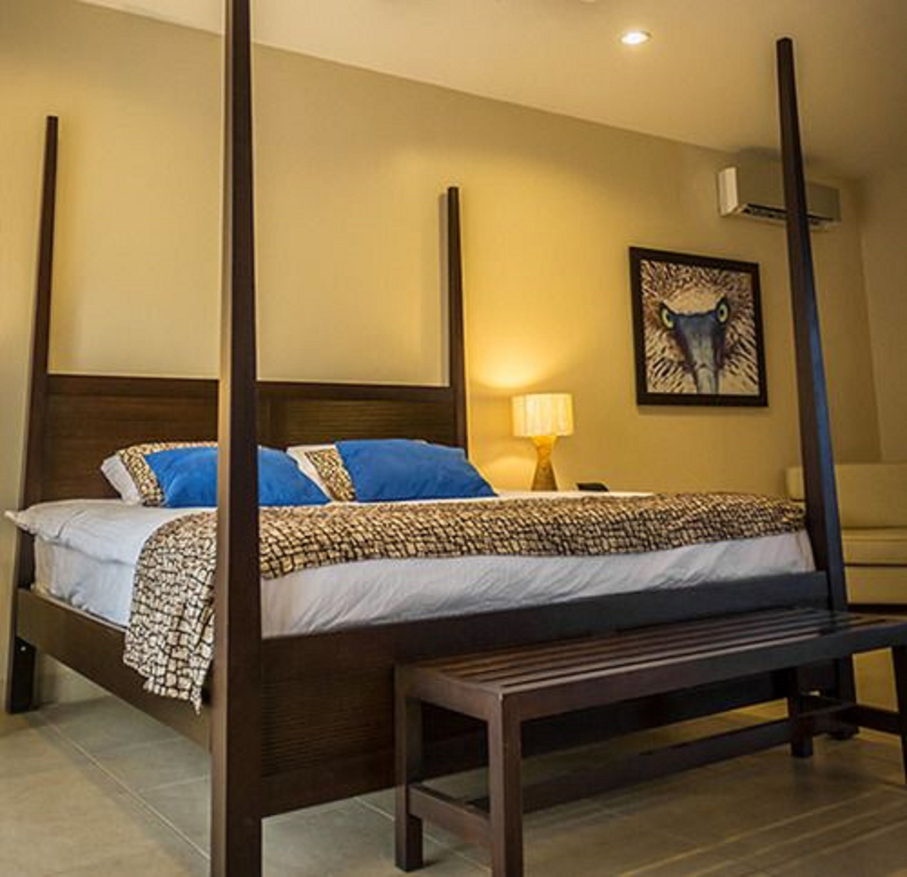 premium studio suite, pool view | 1 bedroom, premium bedding, pillow-top beds, individually furnished