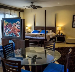 Premium Studio Suite, Pool View | Premium bedding, pillow-top beds, individually furnished, desk - Palo Santo Galapagos Hotel (Puerto Ayora)