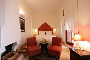 豪華雙人或雙床房 (Zenna) | 埃及棉床單、高級寢具、Select Comfort 床墊、書桌