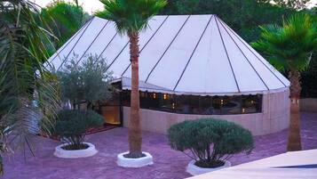 Breakfast, lunch, dinner served; international cuisine