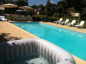 Seasonal outdoor pool