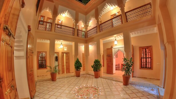 شرفة/رواق