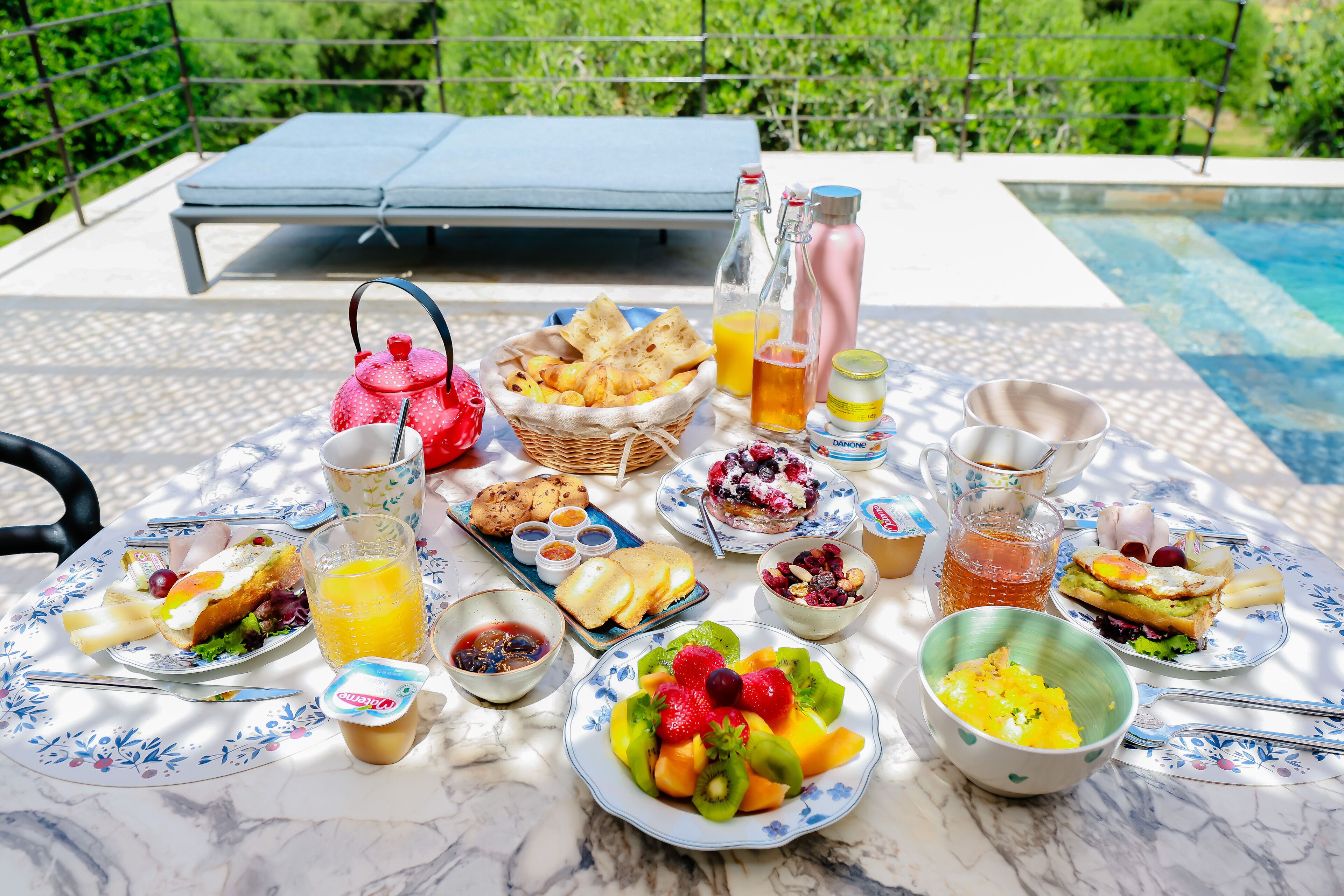 Petit déjeuner continental servi tous les jours en supplément