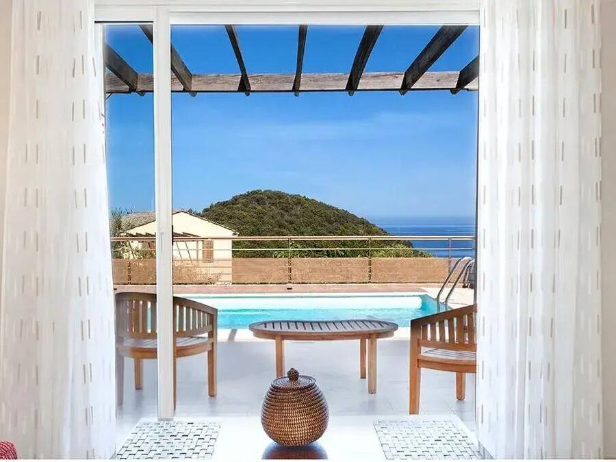 Elite villa, Meerdere bedden, privézwembad | 2 slaapkamers, luxe beddengoed, Select Comfort-bedden, een minibar