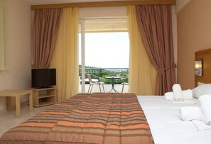 Deluxe Room, 1 Double Bed with Sofa bed