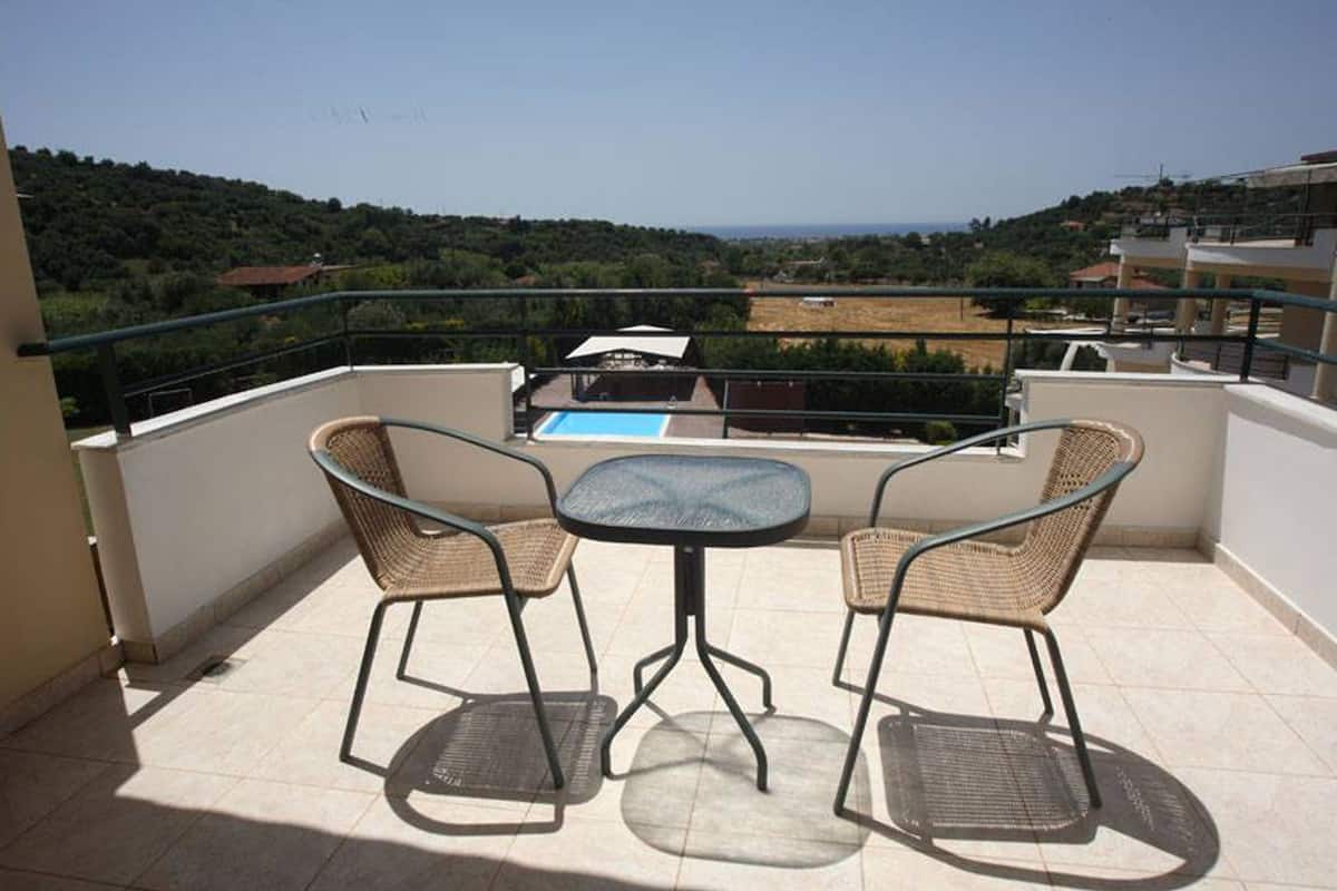 Standard Suite, 1 Bedroom, Garden View | Parveke