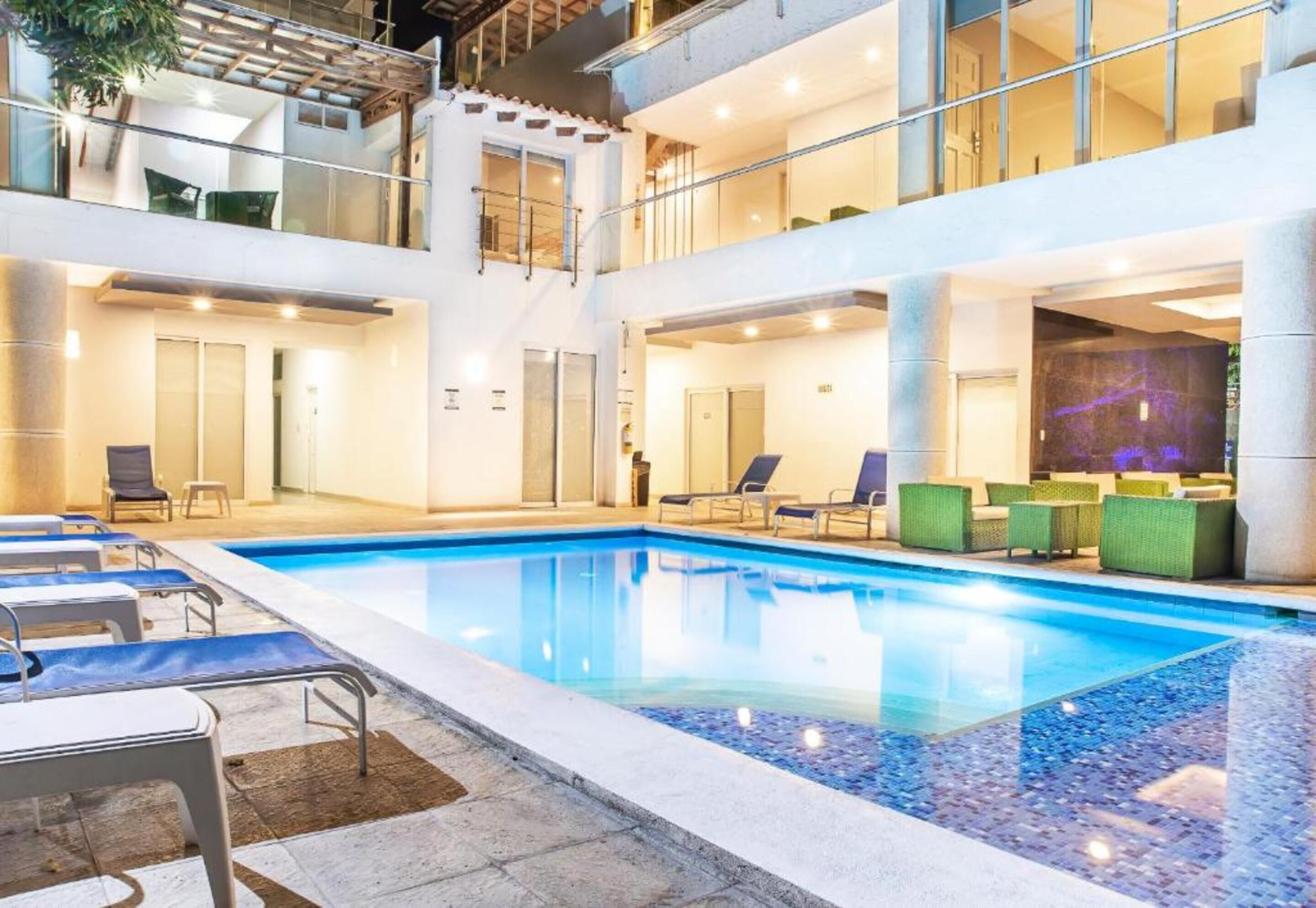 Outdoor pool, sun loungers