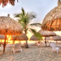 Spiaggia privata, ombrelloni, un bar sulla spiaggia