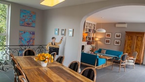 Breakfast area - La Villa - Bordeaux Chambres d'Hôtes (Bordeaux)