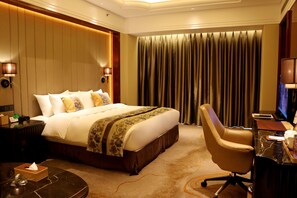Deluxe Room, 1 King Bed