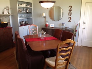 Room, Private Bathroom (202 -Main House) | Iron/ironing board, free WiFi - 202 and Cottage (Fredericksburg)
