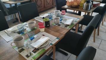 Desayuno continental incluido todos los días