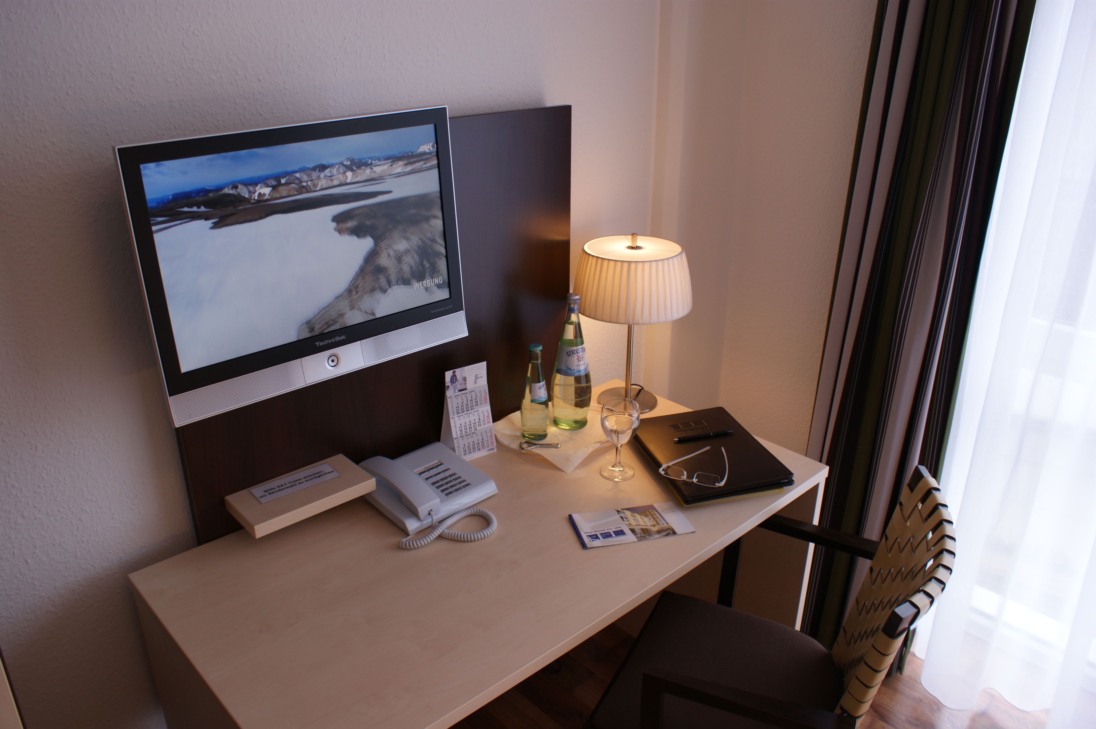 1 bedroom, premium bedding, in-room safe, desk