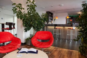 Coin salon dans le hall