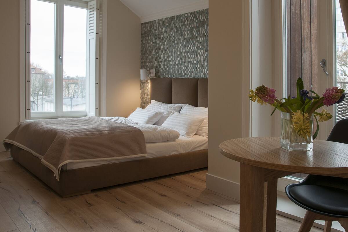 Departamento, 1 habitación, balcón | Ropa de cama de alta calidad y escritorio
