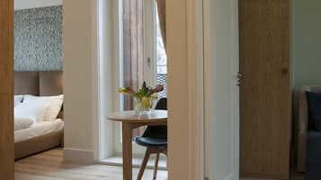 Apartamento, 1 habitación, balcón | Zona de estar | Una televisión de pantalla plana