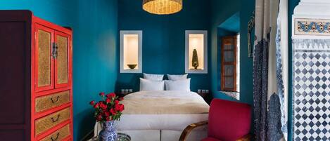 Premium bedding, in-room safe, blackout curtains, free WiFi